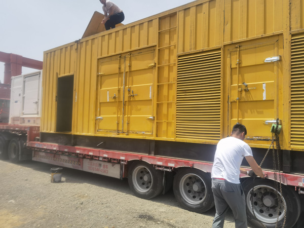 青川除了负载情况和发动机维护,还有哪些因素会影响 200kw 柴油发电机的油耗?