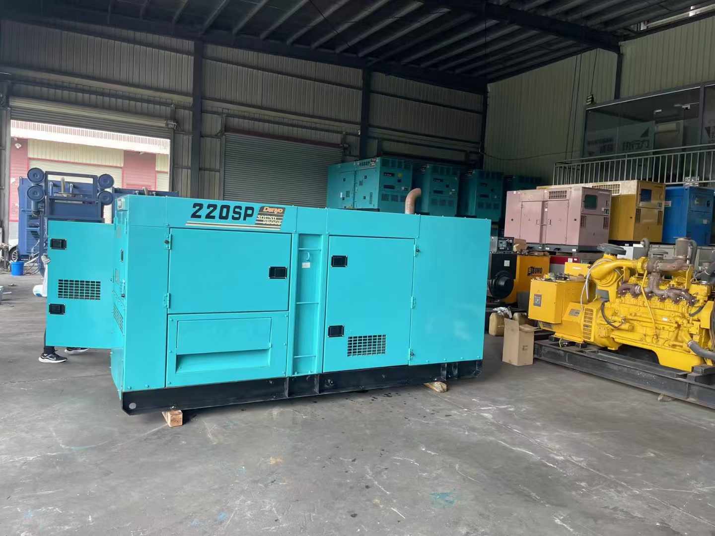 青川800kW 柴油发电机的输出电流波动范围是多少?