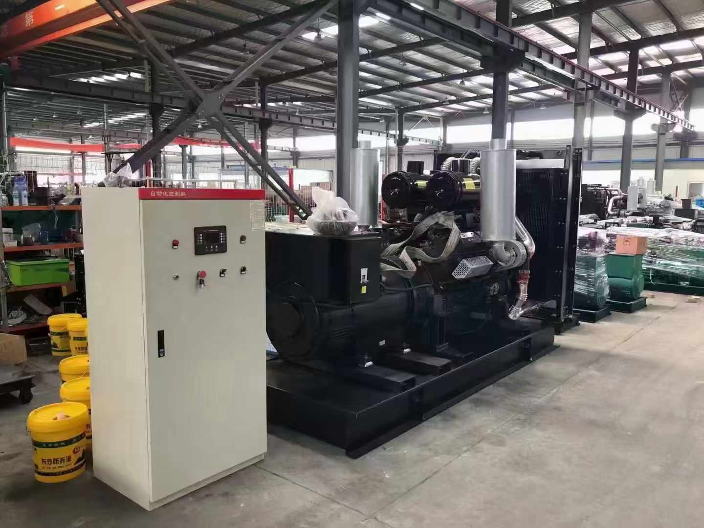 青川柴油发电机运行时的噪音和振动水平如何？