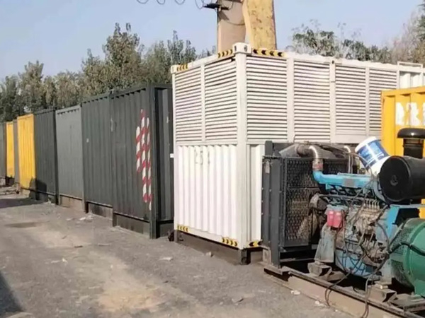 青川200KW柴油发电机机组每小时油耗是多少？